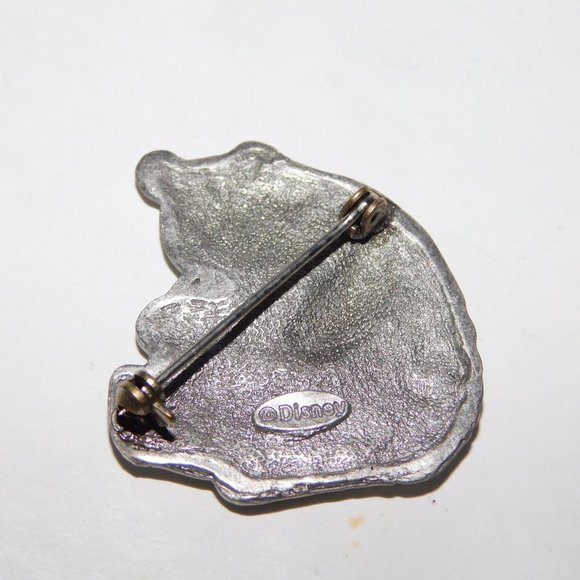 Vintage Winnie the Pooh with Honey Pot Pewter Pin Brooch Disney - Picture 3 of 5
